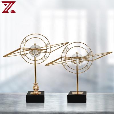 China Gold Minimalist Decor Metal Accessories Factory Made Artifacts Ornaments Luxury Home Pieces for sale