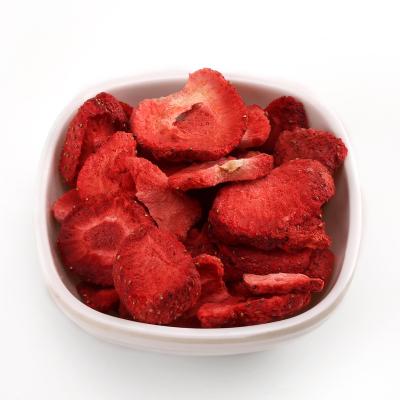 China Lujia Dry Freeze Dried Strawberry Chip Without Sugar Freeze Dried Strawberry Slice for sale