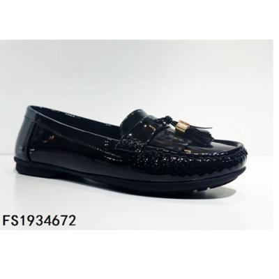 China Fashion Trend Design Latest Design Shoes Ladies Loafers Female Loafers Shoes With Tassels for sale