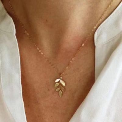 China CLASSIC Leaf Pendant Charm Necklace Fashion Maple Leaf Chain Necklace For Women Men Gifls Jewelry Accessories for sale