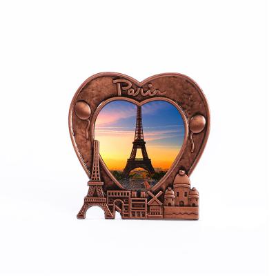 China 3D Love Europe Sunset Landscape Paris France Eiffel Tower Souvenir Gift Heart Shaped Metal Picture Frame for sale