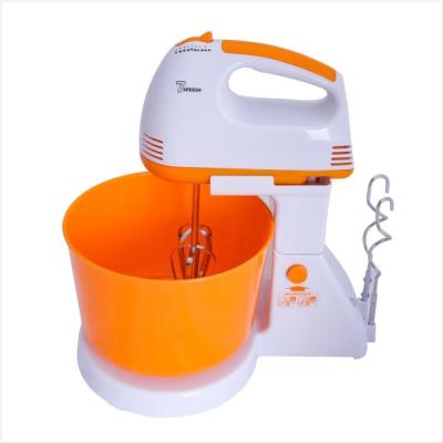 China Professional Hotel 240V Manual Electric Hand Mixer For Mixing 7 Speeds for sale