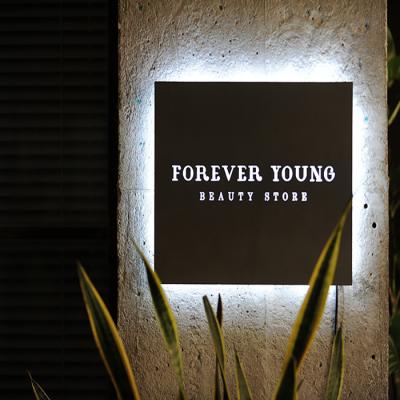 China Creative wall type outdoor light box Customized high grade frameless hanging acrylic LED SIGN LED billboard indoor outdoor for sale