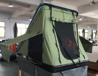 中国 Spacious Roof top triangle a shape Tent for Camping and Outdoor Adventures 販売のため