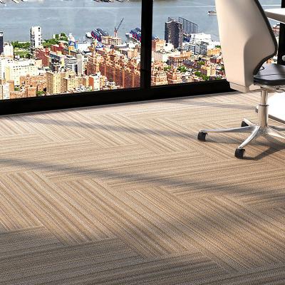 China Custom Puzzle Fireproof Plain Striped Jacquard Design Cushioned PP Material Carpet Tile for sale