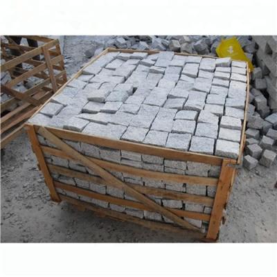 China Light Silver Granite Effect Paving Slabs Corrosion Resistant Design for sale