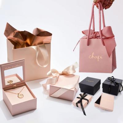 China Eco-friendly Hot Promotional Stud Box Ear Necklace Jewelry Gift Box Pink Luxury Shopping Packaging Jewelry Packaging With Paper Bags for sale