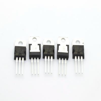 China 100 V 5 A-2 W NPN- Standard Original High Quality Single Power Darlington Transistor TO-220 TIP122 for sale