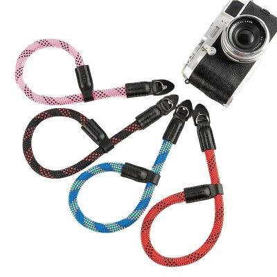 China Multi Flexible Camera Photography Dslr Camera Hanging Strap High Quality Paracord Camera Strap for sale