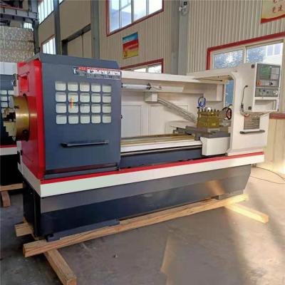 Cina QK1330 China Popular CNC Pipe Threading Lathe For Sale in vendita