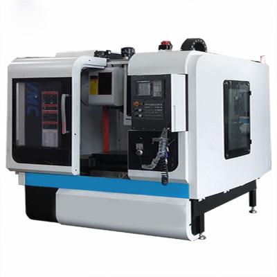 China Modern high speed cnc lathe machine working, metal cnc milling machine center à venda