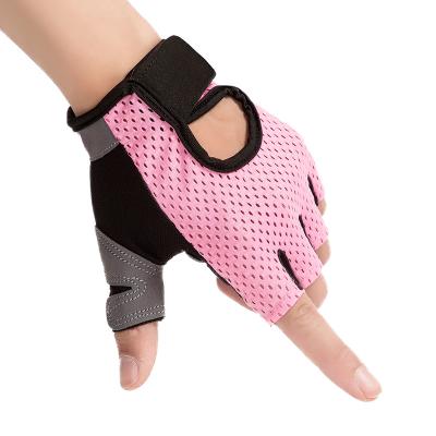 China Easy to carry using telescopic hardware. Good Permeability Sports Fitness Gym Workout Exercise Half Finger Bicycle Cycling Gloves for sale