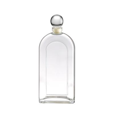 China Eco-friendly Various Styles Recyclable Exquisite Loop Liquor Wine Glass Empty Clear Glass Whiskey Bottle for sale