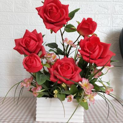 China 2021 The Best-selling Product Artificial Flower Red Rose Arrangement In Vase For Wedding 38cm*20cm*45cm for sale