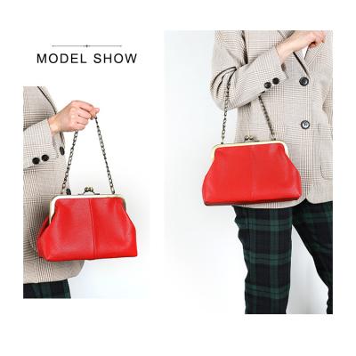 China Custom Red Leather Purse Shoulder Bags Kiss-lock Closure Clutch Bag Chain Personality Handbags for sale