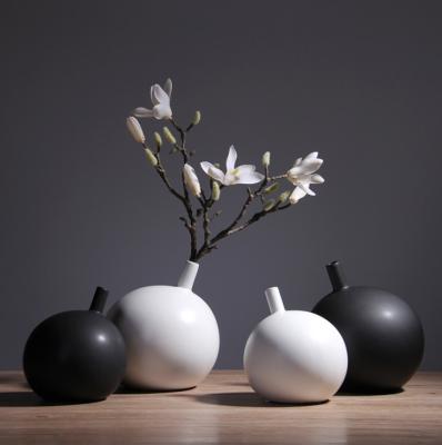 China Good quality handmade wholesale 2021 Nordic luxury ceramic decorative vases for home for sale