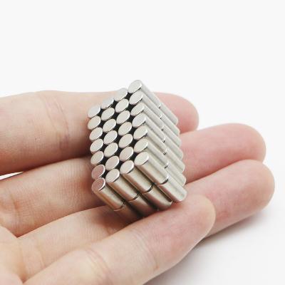 China Industrial Strong Permanent Magnetic Thin Neodymium Magnets Cylindarial Materials Tiny Neodymium Magnet N52 Magnet for sale