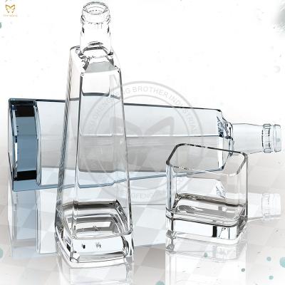 China Restaurants Appliances Special Design 700ml 500ml Custom Glass Bottle for sale