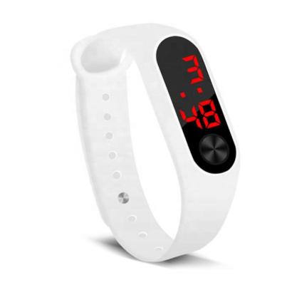 China 2022 New Single Alarm Fashion Student Couples Sports Watch Automatic Silicone Kids Watch for sale