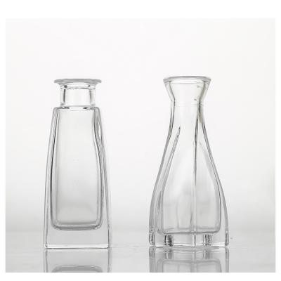 China 100ml Perfume Bottle Cosmetic Wholesale Transparent Empty Glass Bottle For Home Office for sale