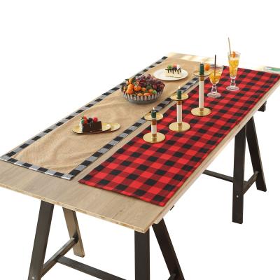 China Beautiful Decorative Christmas Table Decoration Black and Red Double Sided Buffalo Plaid Cotton Table Runner for sale