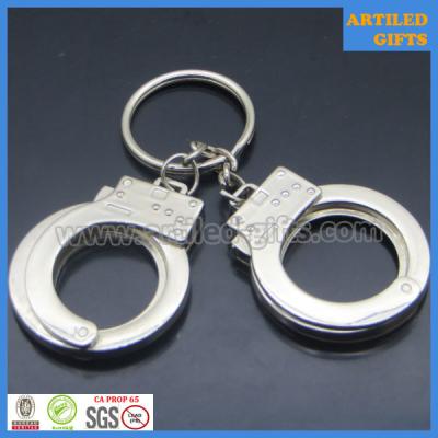 China New creative gifts casting metal movable handcuffs keychain/keyring/key holder for sale