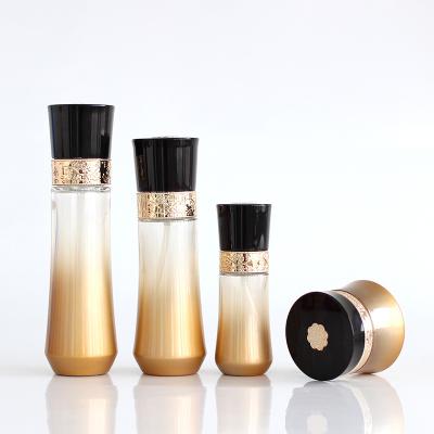 China Cosmetic wholesale 50g 40ml 100ml 120ml cosmetic packaging glass bottle sets glass jar for skincare face cream lotion bottle for sale