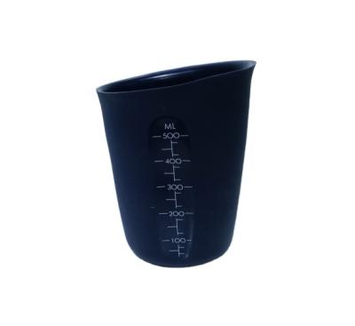 China Sustainable 500ML Baking Measuring Cups Kitchen Accessories Baking Utensil Plastic Measuring Cup For DIY Baking for sale