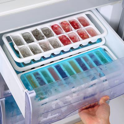 China Creative Stored Chamber Cooler Ice Cube For Bar Home Freezer Juice Ice Divided Tray With Lids 2 Pieces Ice Cube Tray Plastic Tray Set for sale