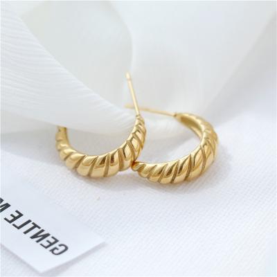 China Hiphop Hot Sale 18K Gold Plated C Shape Twisted Stainless Steel Mini Earring For Ladies for sale