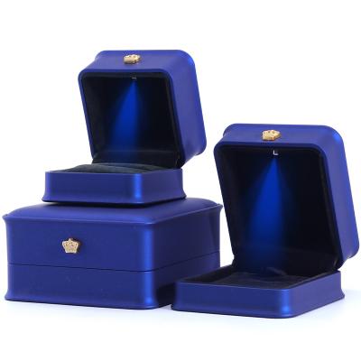 China Custom Luxury Crown Jewelry Packaging Box with LED Light and Handmade Newest Design for sale