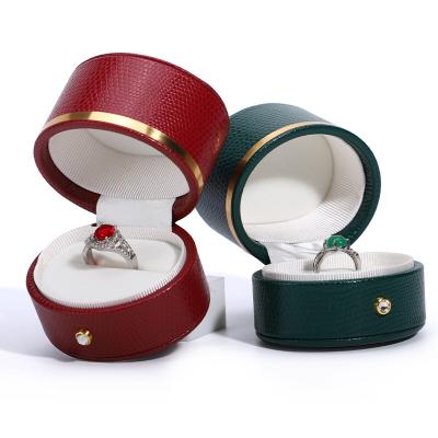 China Effortlessly stylish Hanhong free sample portable jewelry box for your travel needs for sale