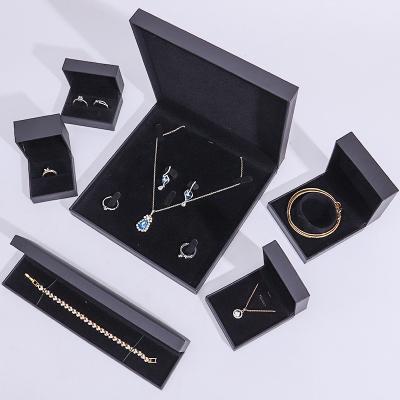 China Luxury Packaging Paper Jewelry Box Custom Design for Bracelet Ring Necklace for sale