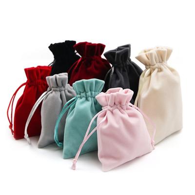 China Anti Scratch Drawstring Velvet Jewelry Bag Pouch For Jewelry Luxury Gift Packaging for sale