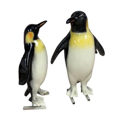 China China Supply Fiberglass Penguin Statue Mall Amusement Park Ice New Year Decorations for sale