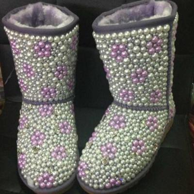 China Pink Bejeweled Celebrity Fashion Blogger Burst Snow Boots Round Pink for sale