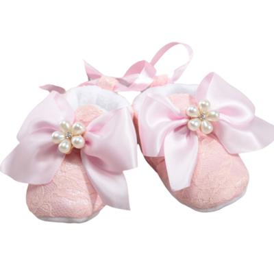 China Cute Breathable Elegant Lolita Bowknot Little Baby Girl Chrisnening Soft Pink Lace Anti-odor Vintage Shoes Headband Set for sale