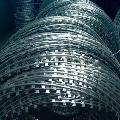 China Hot Sale Iron Wire Spiral Blade Thorn Rope For Protection for sale