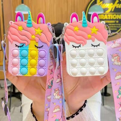 China 2021 fashion new fashion cartoon unicorn small middle students ladies toss bag stir sensory toys sensory juguete antiestres for sale