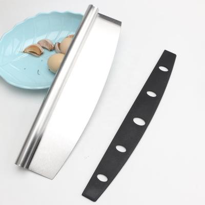 China Cutting Pizza Stainless Steel Flour Cutter Half Moon Pizza Cutter Kitchen Cutter Tool for sale