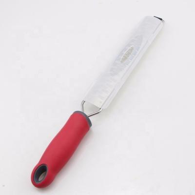 China Sustainable Sharp Stainless Steel Blade Onion Grater With Safety Cover for sale