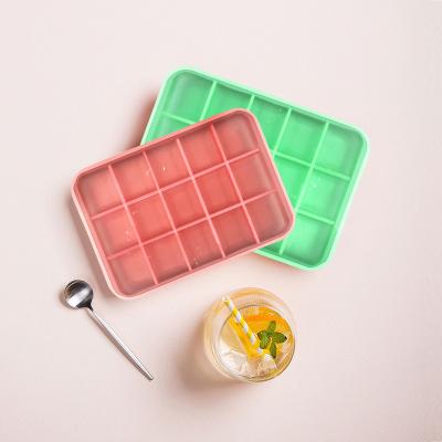 China Viable Creative Fruit DIY Bar Kitchen Accessories Dessert Square Shaped Cube Mold Silicone Ice Tray Large for sale