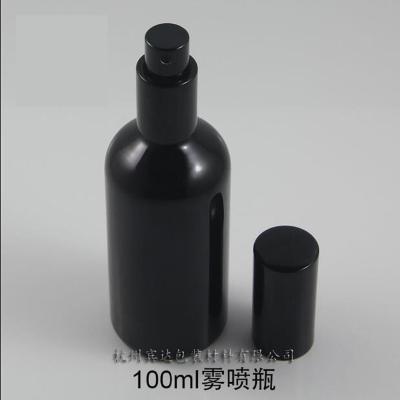 Cina 50pcs/lot free shipping 10/15/30/50/100ml high quality bright black glass spray bottle with black plastic cover in vendita