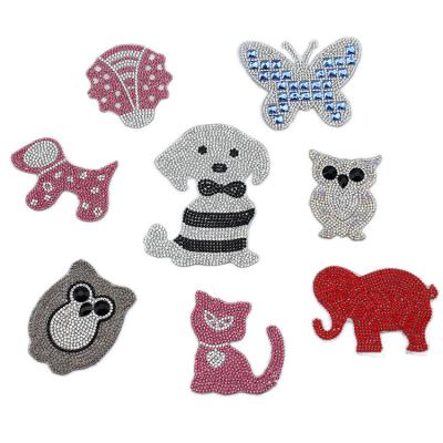 China Hot Selling Creative Animal Hot Selling Flatback Rhinestone Patch Stickers Drill Clothing Bags Clothing Pattern Stickers Accessories for sale