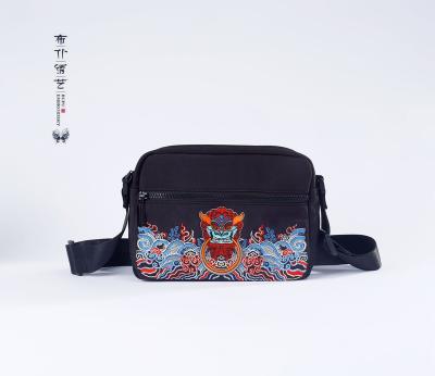 China Fashion Men's Sling Bag La Customized Logo Sports Cartoon Body Cross Body Time Korean Fashion Mini Chest Pattern for sale