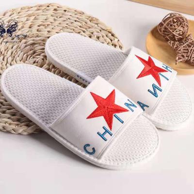 China Comfortable Slippers Women's Bedroom Fashion Trend Premium Quality Embroidery Cotton Slippers for sale