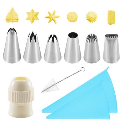 China Sustainable Food Safe Stainless Steel Cake Decorating Spouts Set With Pastry Bag for sale