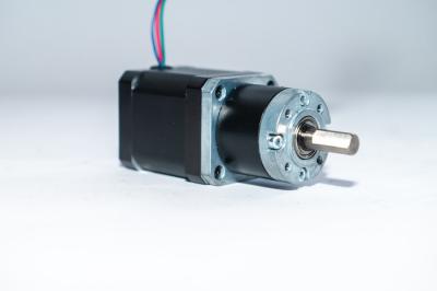 China 42mm   Nema 17 Hybrid Stepper Motor With Gearbox 1.8° 1.7 A for sale