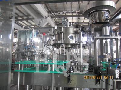 China Flaschen-Bier-Füllmaschine des Edelstahl-500BPH 304 mit Torsion weg von der Kappe zu verkaufen