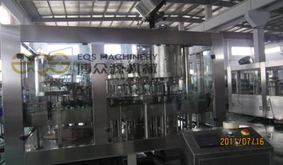 China Máquina de embotellado líquida automática isobárica en venta